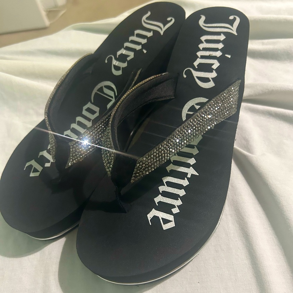 W Juicy Couture pump Slides